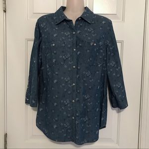 Blue chambray floral print “The Classic Shirt” 3/4 sleeve button down shirt